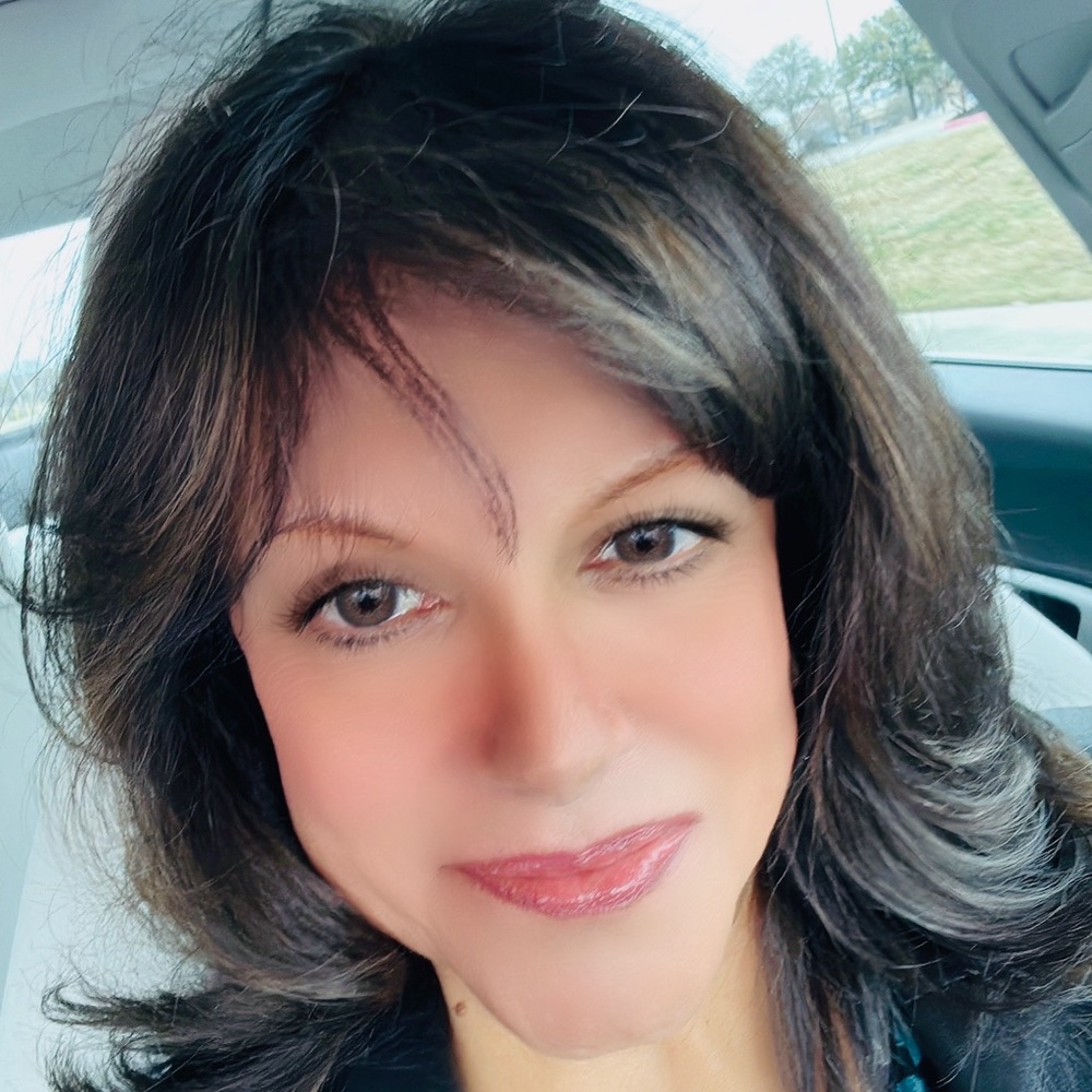 Meet your Posher, Roxann